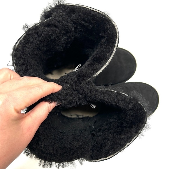 BearPaw Suede Black Sheepskin Wool Toggle Boots 917W-Jade, Size 8 - Picture 12 of 16